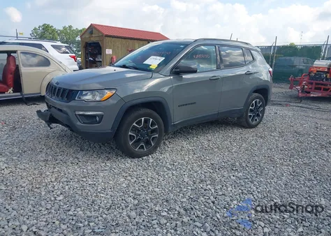 2019 Jeep Compass Upland Edition 4X4 из США, поврежденный, VIN 3C4NJDAB2KT781328